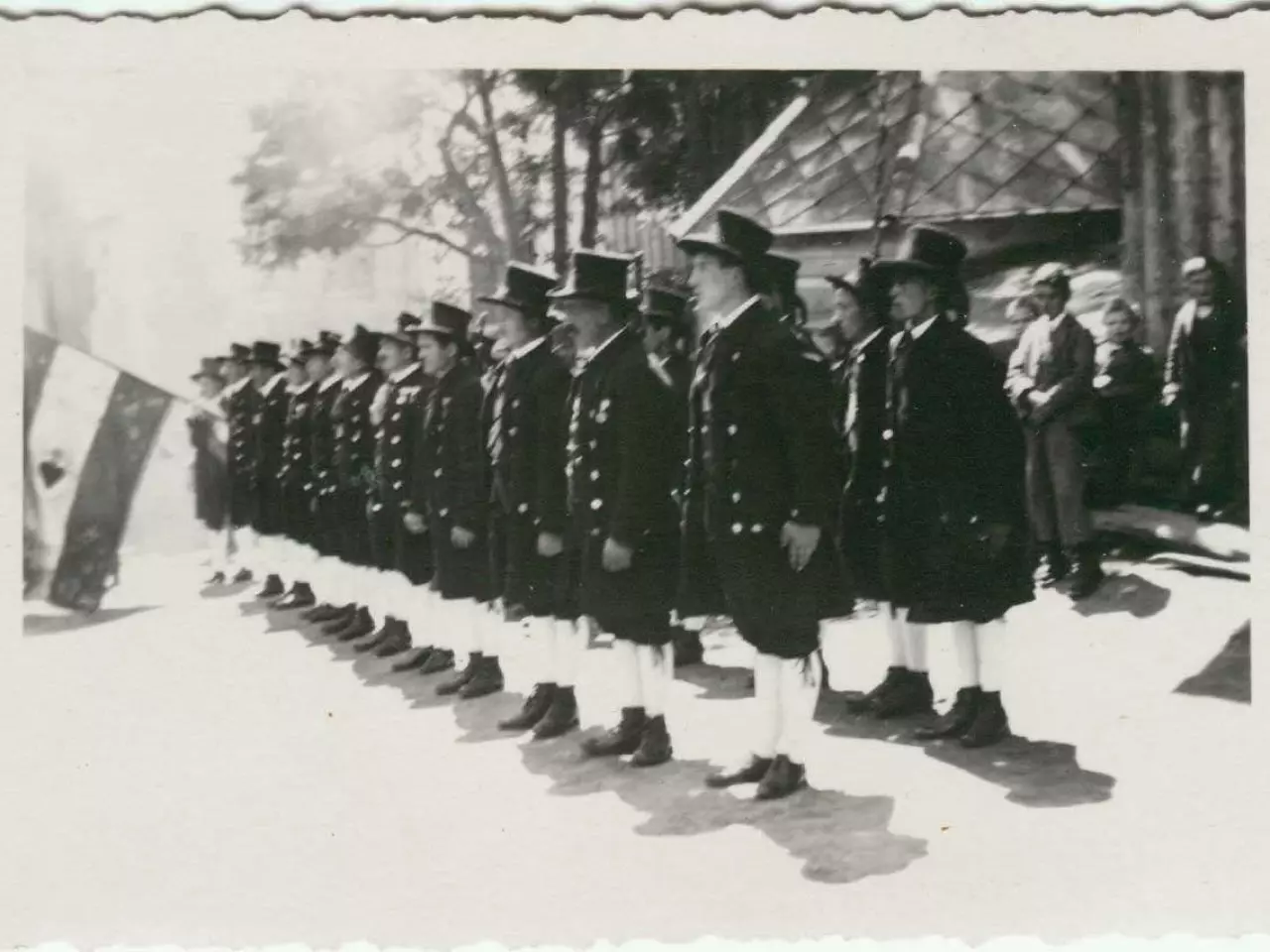 Gruppenfoto Schützenkompanie Fiss von Damals